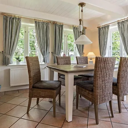 Osterhus Ferienhaus *