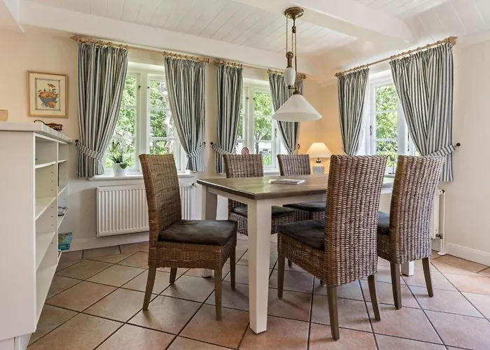 Osterhus Semesterbostad *